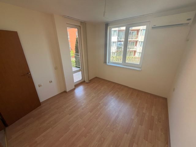  Prostorný byt s jednou ložnicí v zelené oáze ve Slunečném pobřeží – ideální pro dovolenou i investici