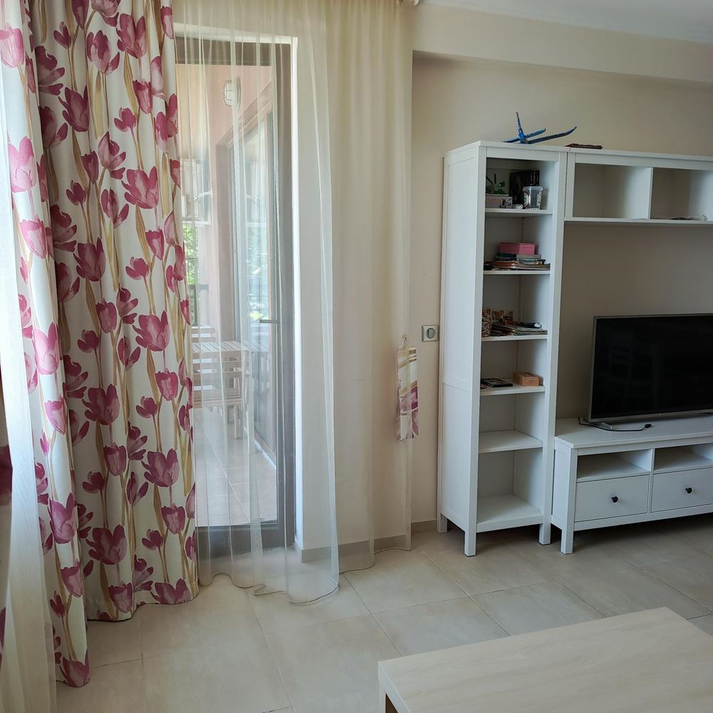Prostorný apartmán s jednou ložnicí v Nesebaru – vynikající volba pro celoroční bydlení a investici
