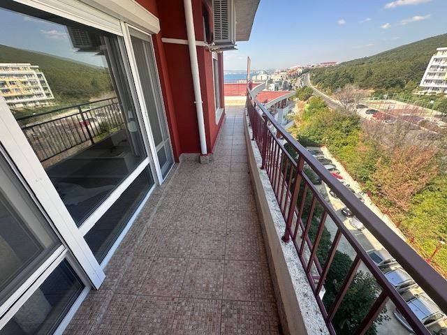 Penthouse s panoramatickým výhledem na moře a vlastním přístupem na pláž ve Sveti Vlasu