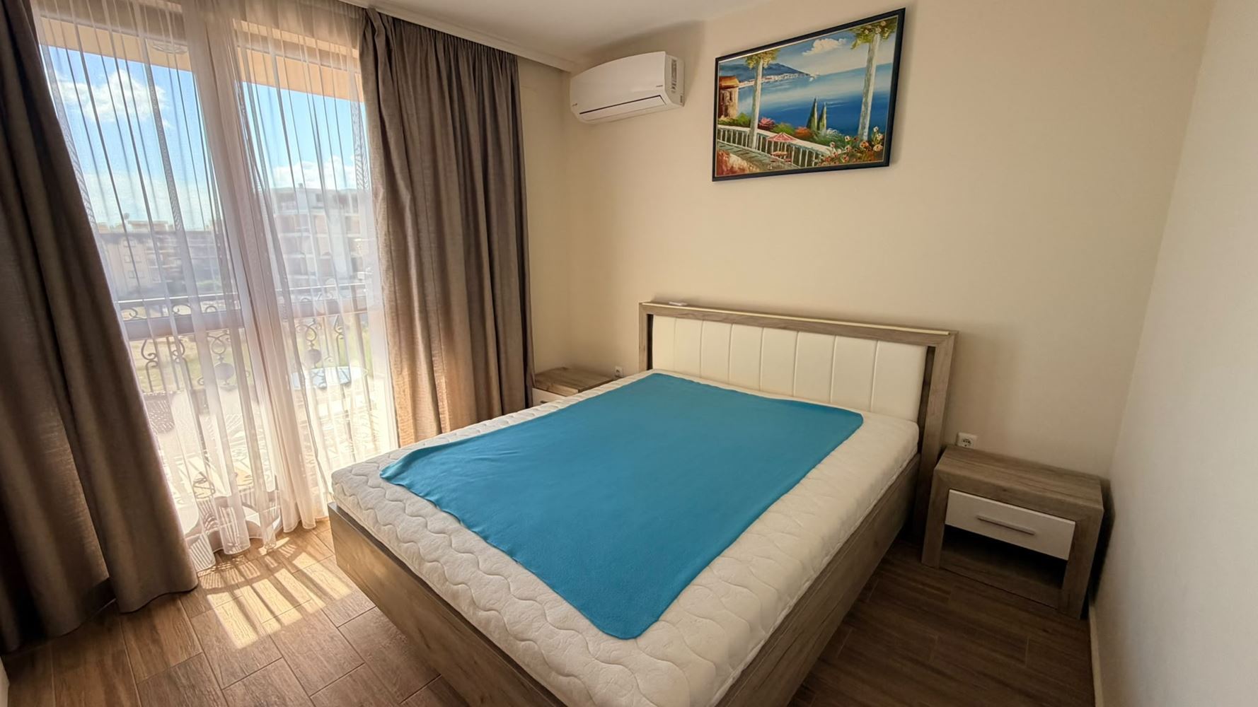 Dvouložnicový apartmán s panoramatickým výhledem, jen krok od moře v Ravdě