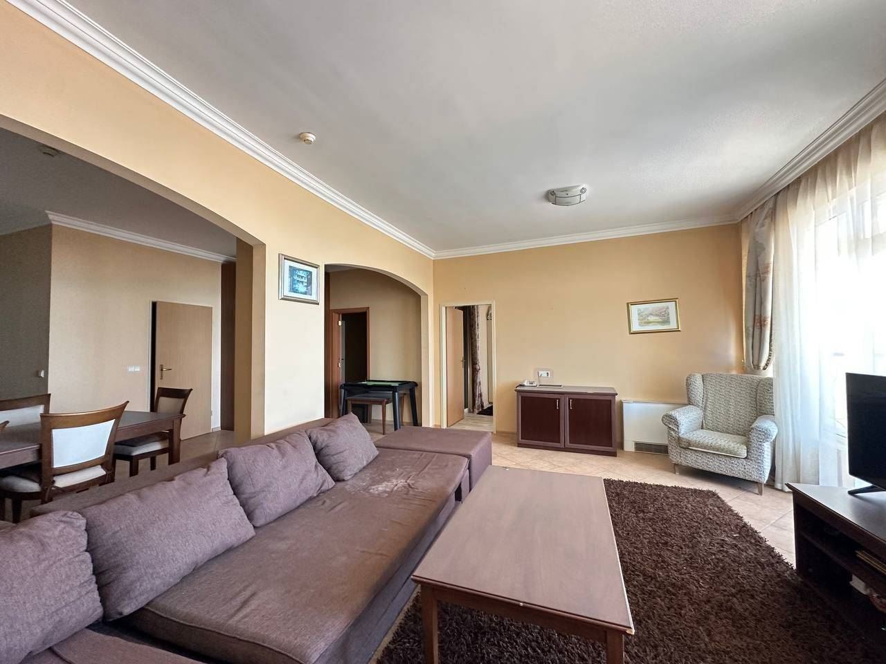 Prostorný apartmán s výhledem na moře v první linii v Pomorie – rekreační nemovitost s atmosférou luxusního resortu