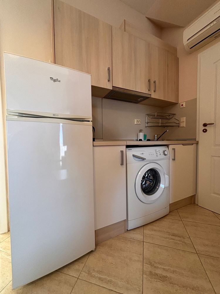 Elegantní studio s panoramatickou terasou v luxusním komplexu na Slunečném pobřeží 