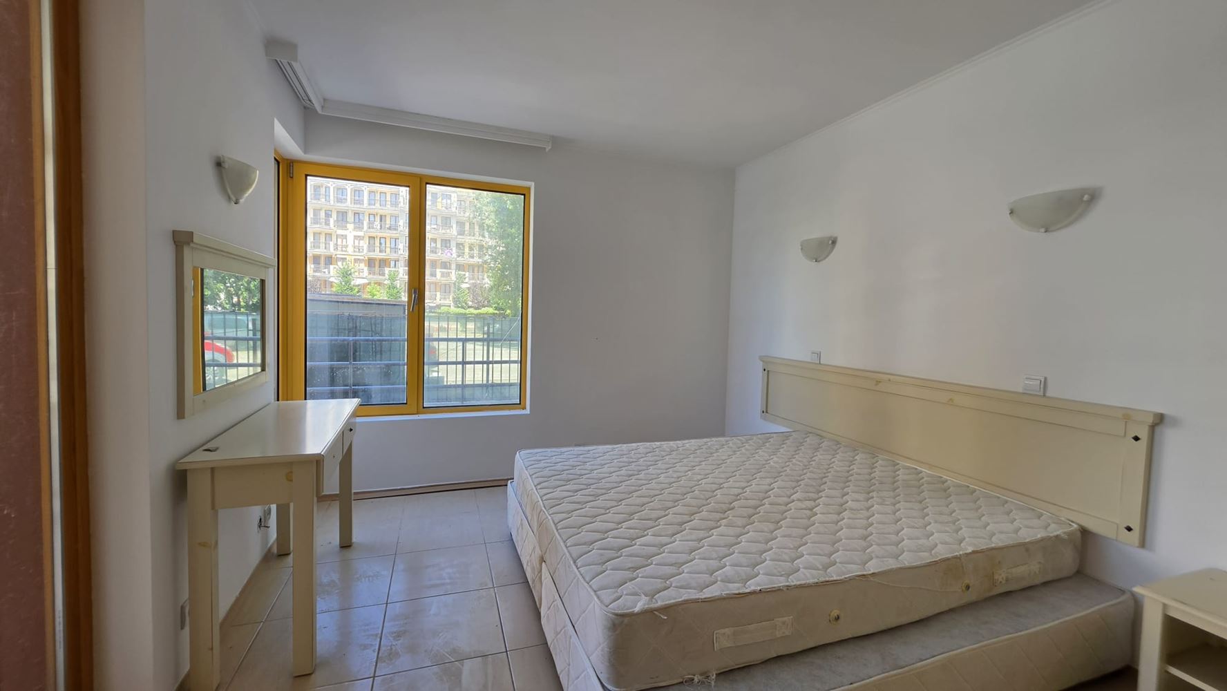 Apartmán s vlastní zahrádkou ve Slunečném pobřeží – bez poplatku za údržbu!