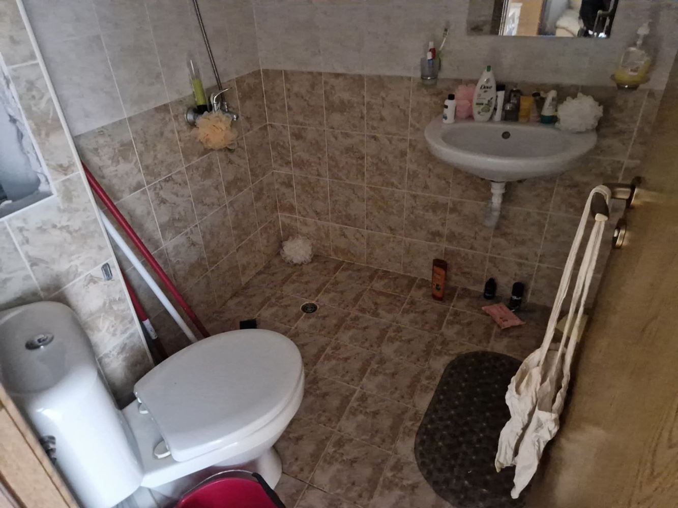 Apartmán s jednou ložnicí s výhledem na bazén v perfektně udržovaném komplexu – ideální pro dovolenou i investici