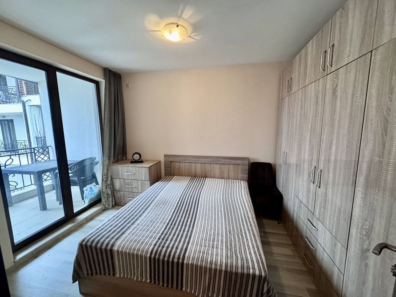 Apartmán s jednou ložnicí a panoramatickým výhledem na moře v Nesebaru – pouze 200 m od pláže, skvělá investice i domov u moře