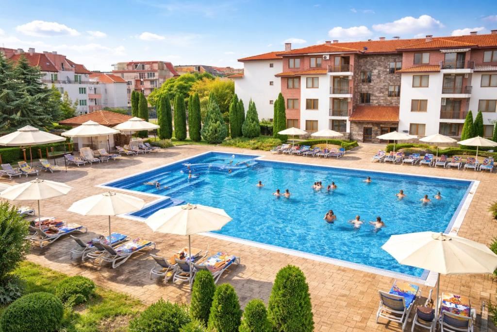 Prostorný apartmán se dvěma ložnicemi v Nesebaru – dvě terasy a možnost třetí ložnice