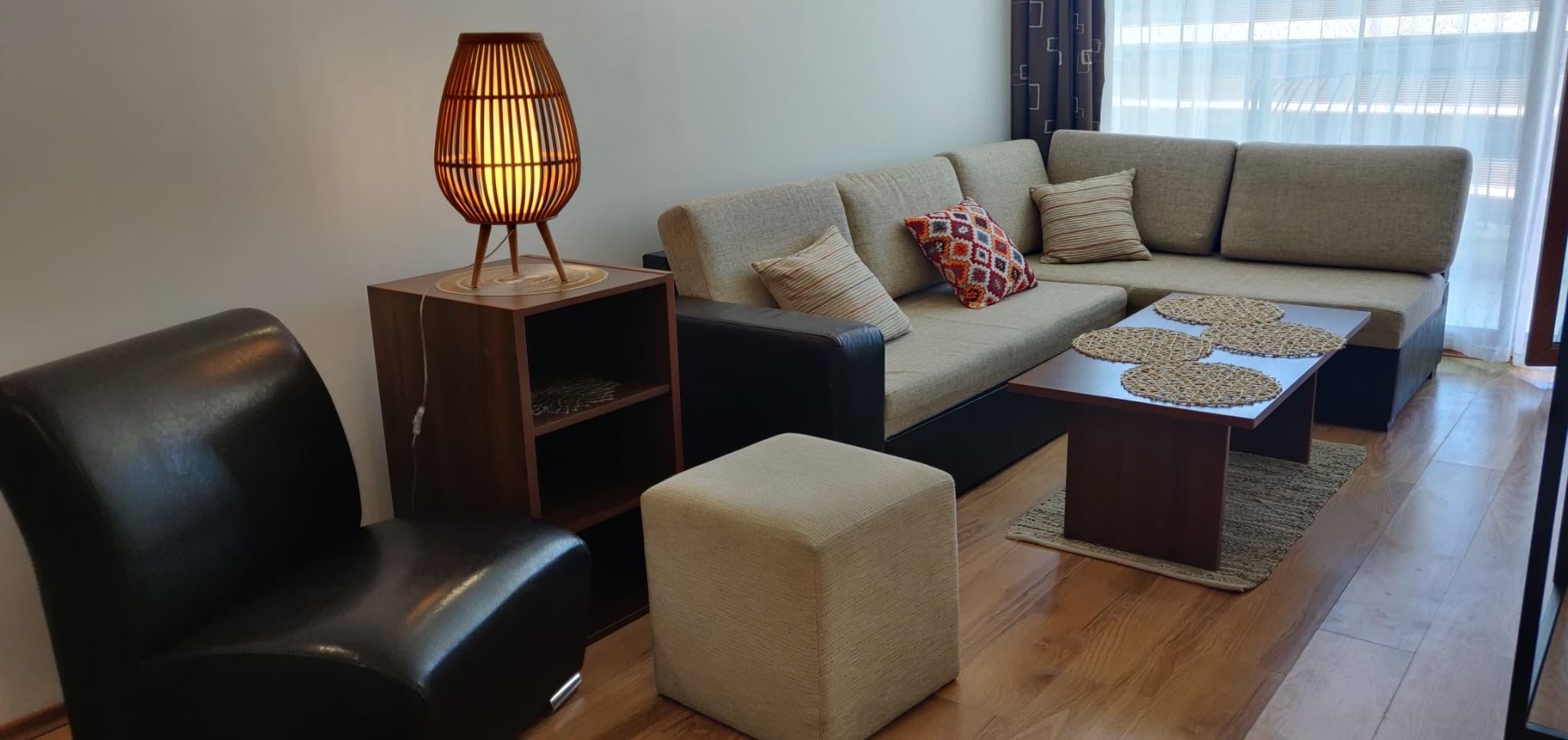 Prostorný apartmán s jednou ložnicí a částečným výhledem na moře – Slunečné pobřeží, 100 m od pláže