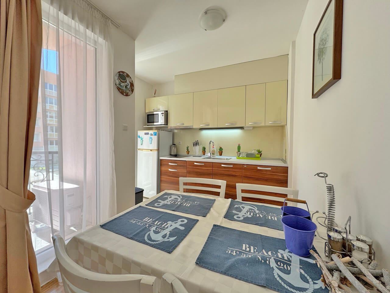 Elegantní apartmán s jednou ložnicí s výhledem na bazén v luxusním komplexu na Slunečném pobřeží