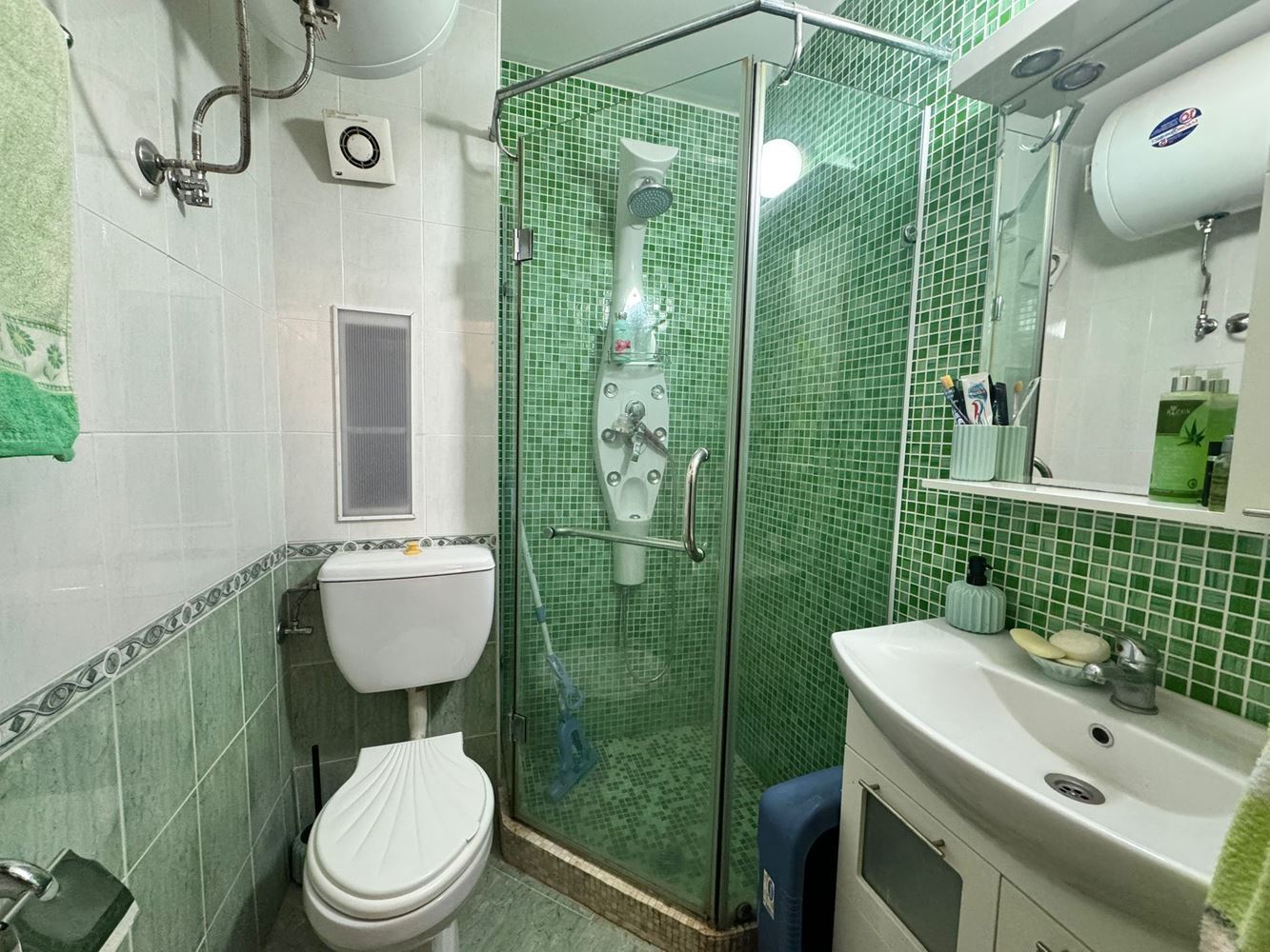 Stylový dvoupokojový apartmán v elitním komplexu v srdci Sveti Vlas