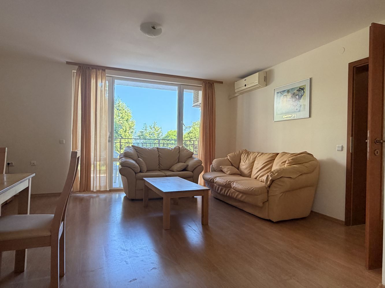 Absolutně první linie v Sveti Vlas! Prostorný apartmán s jednou ložnicí a nádherným výhledem na moře