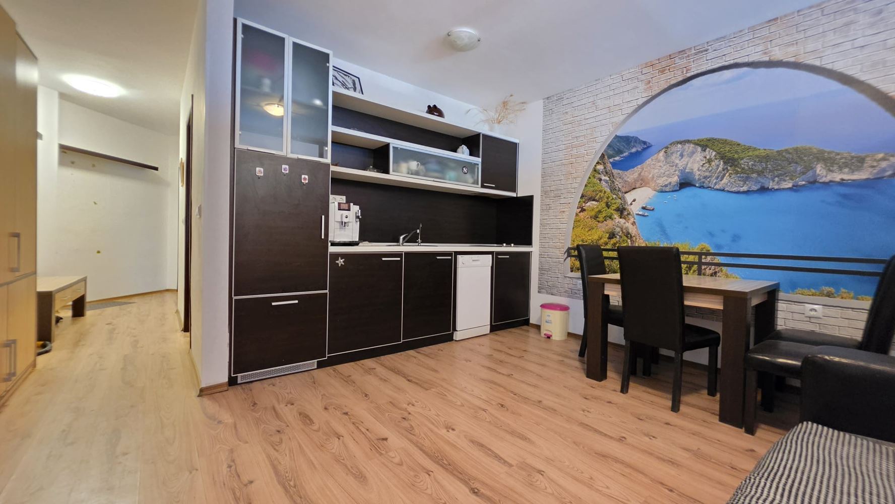Apartmán s jednou ložnicí a výhledem na moře ve Sveti Vlas – 200 metrů od pláže