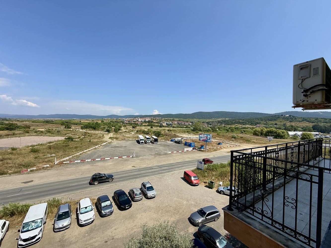 Prostorný byt s jednou ložnicí v blízkosti supermarketu Lidl ve Slunečném pobřeží