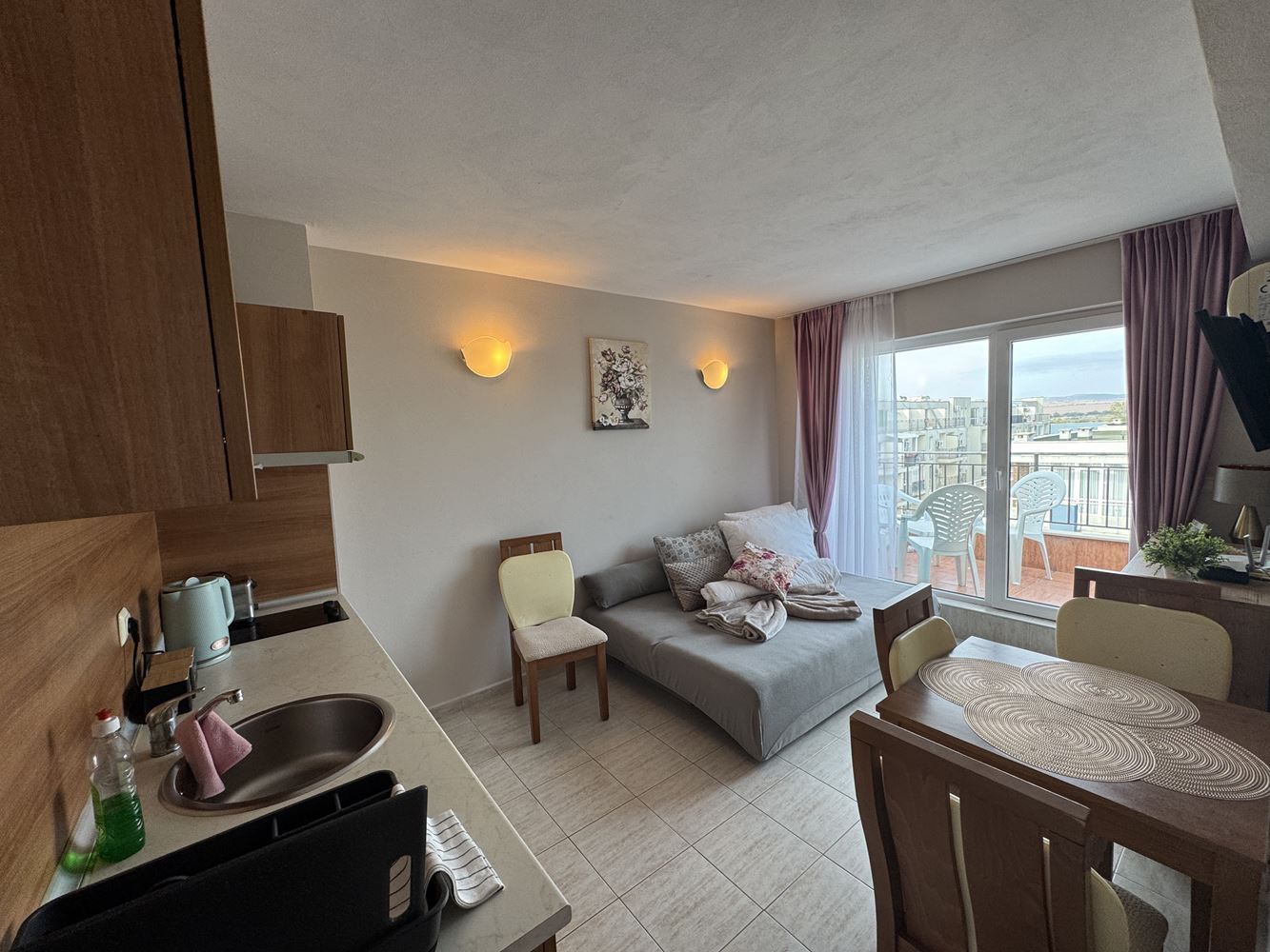 Apartmán s jednou ložnicí a panoramatickým výhledem v srdci Slunečného pobřeží