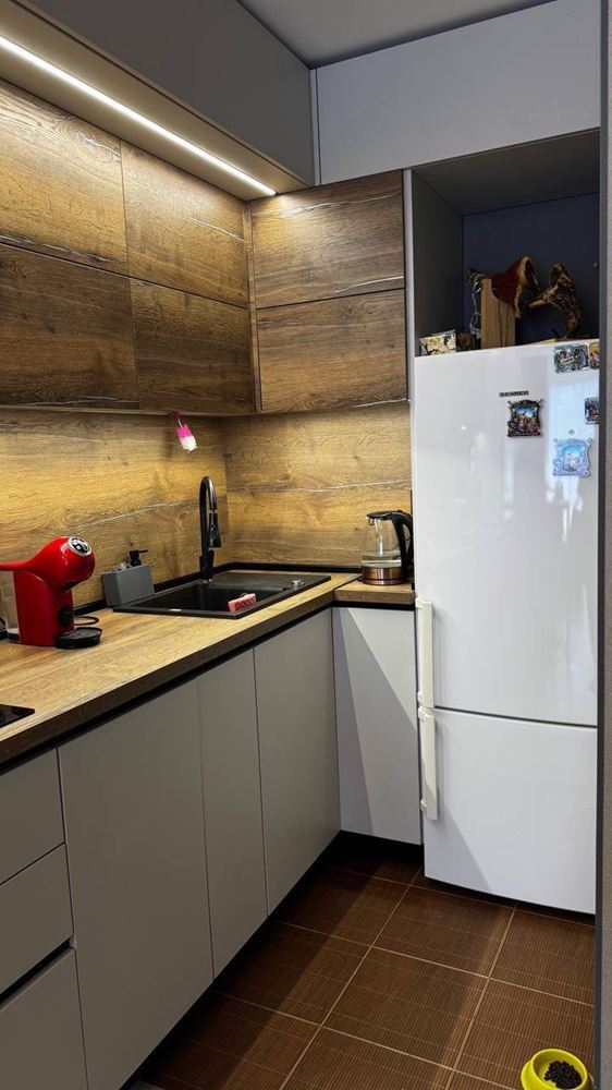 Byt s jednou ložnicí v prestižním komplexu s výhledem na moře a zeleň