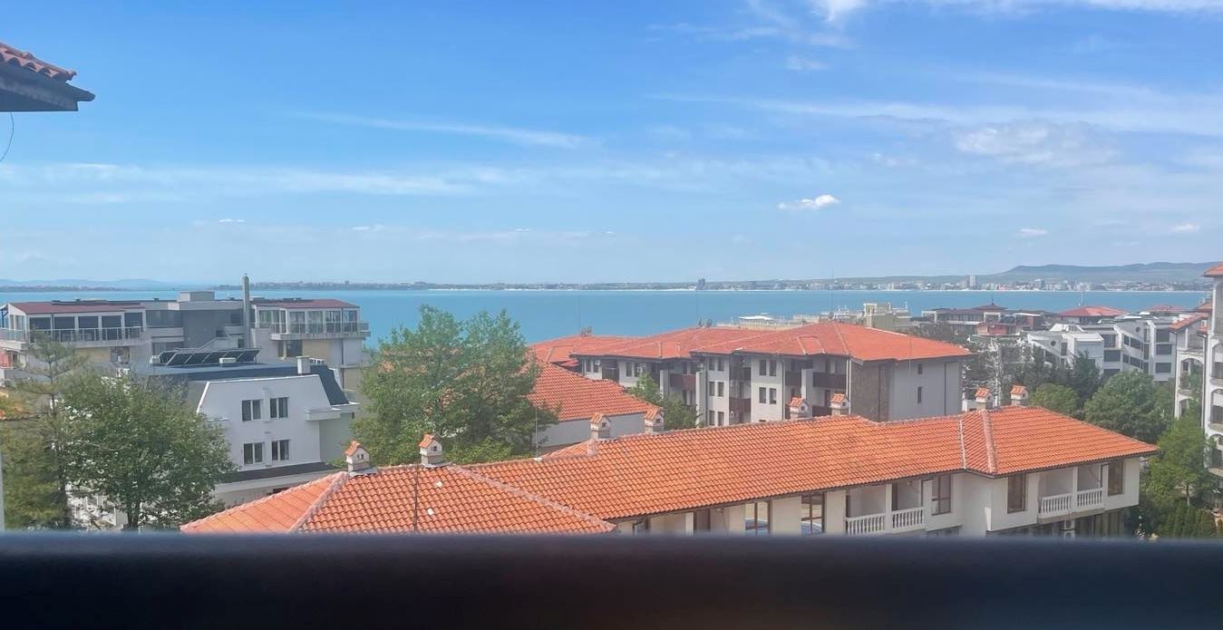 Prostorný apartmán s výhledem na moře ve Sveti Vlas