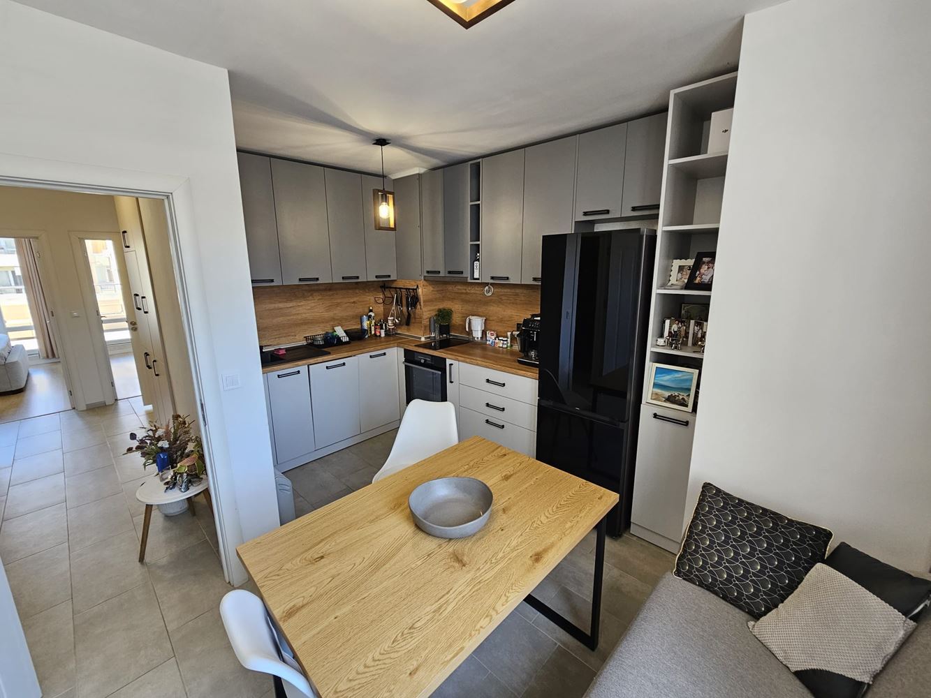 Prostorný a světlý byt se dvěma ložnicemi a dvěma velkými terasami v Meden Rudnik – ideální pro rodinu nebo investici