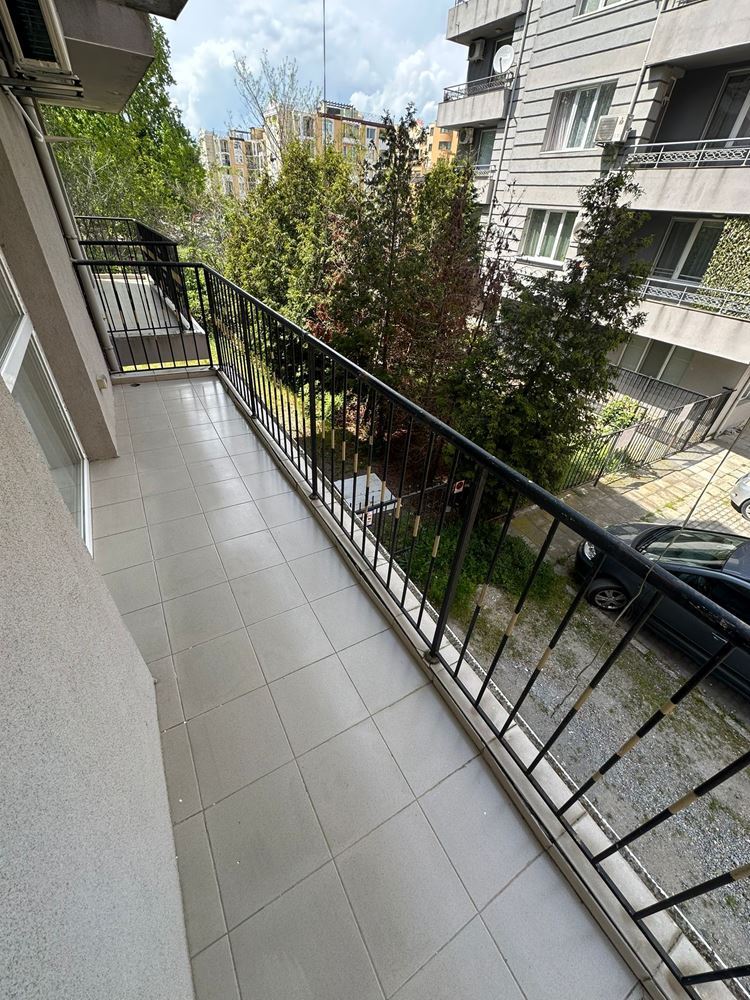 Luxusně zařízený apartmán s jednou ložnicí bez poplatku za údržbu na Slunečném pobřeží
