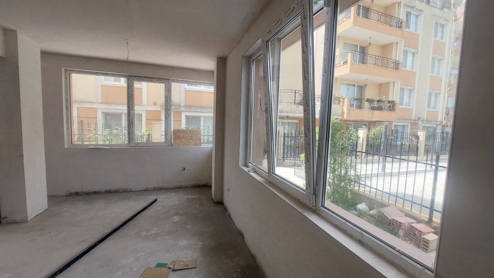 Byt s jednou ložnicí v Pomorie – novostavba, přízemí, nízký poplatek za údržbu a výborná lokalita