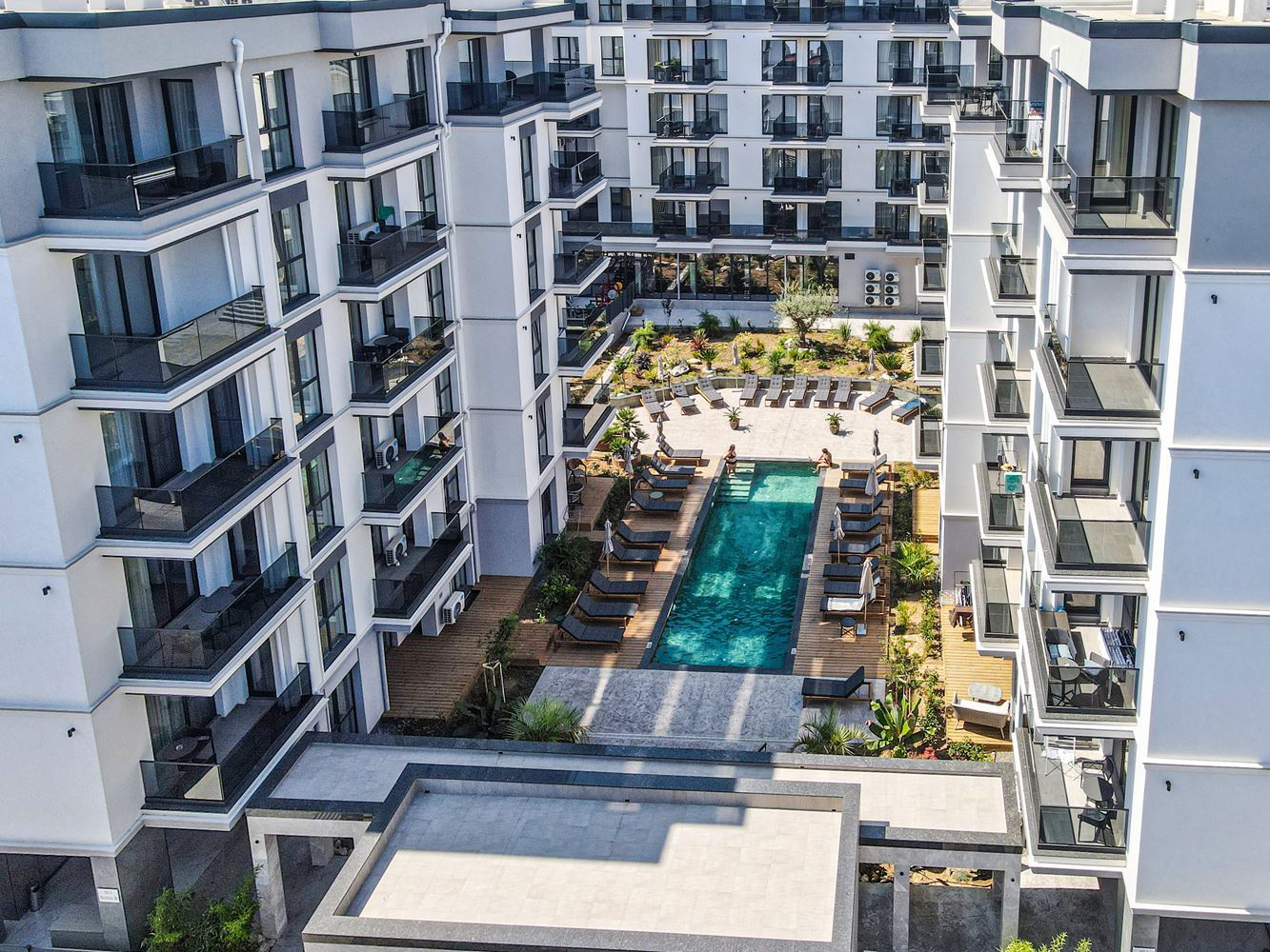 Zcela nový apartmán s jednou ložnicí v zelené a klidné části Slunečného pobřeží