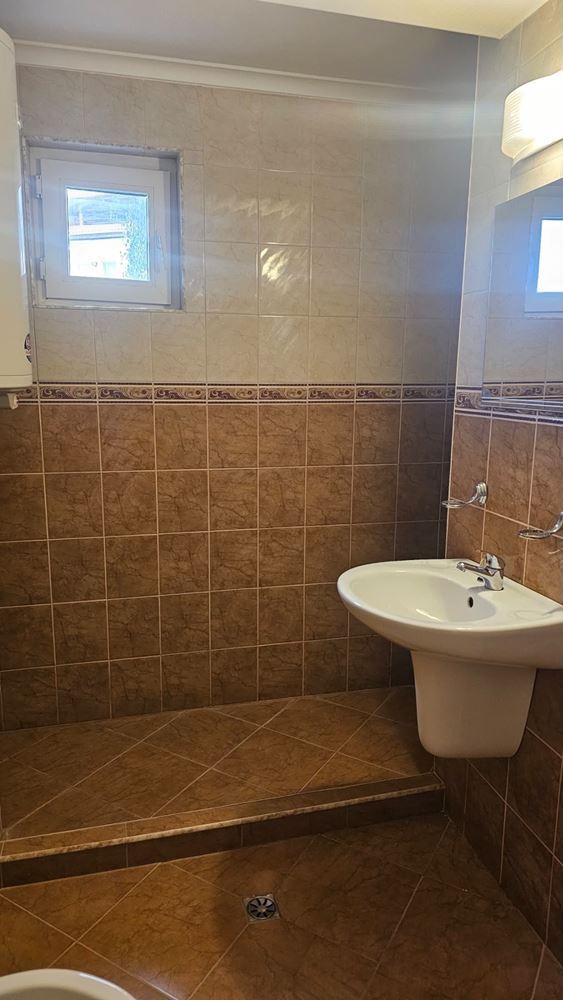 Styl a klid u bazénu – prostorné studio ve Slunečném pobřeží