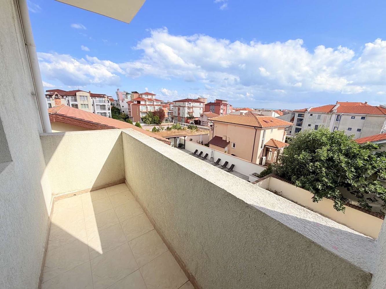 Apartmán se dvěma ložnicemi v Ravdě s výhledem na moře a bez poplatku za údržbu! 