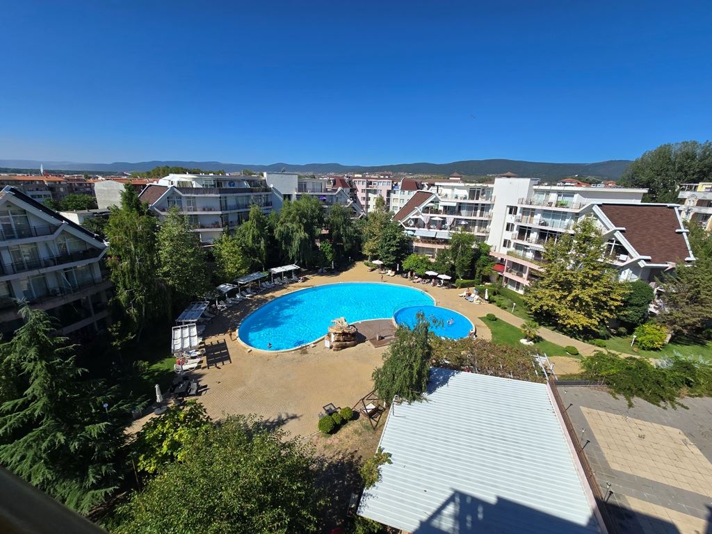 Slunečné pobřeží - Plně zařízený apartmán se dvěma balkony a působivou SPA infrastrukturou