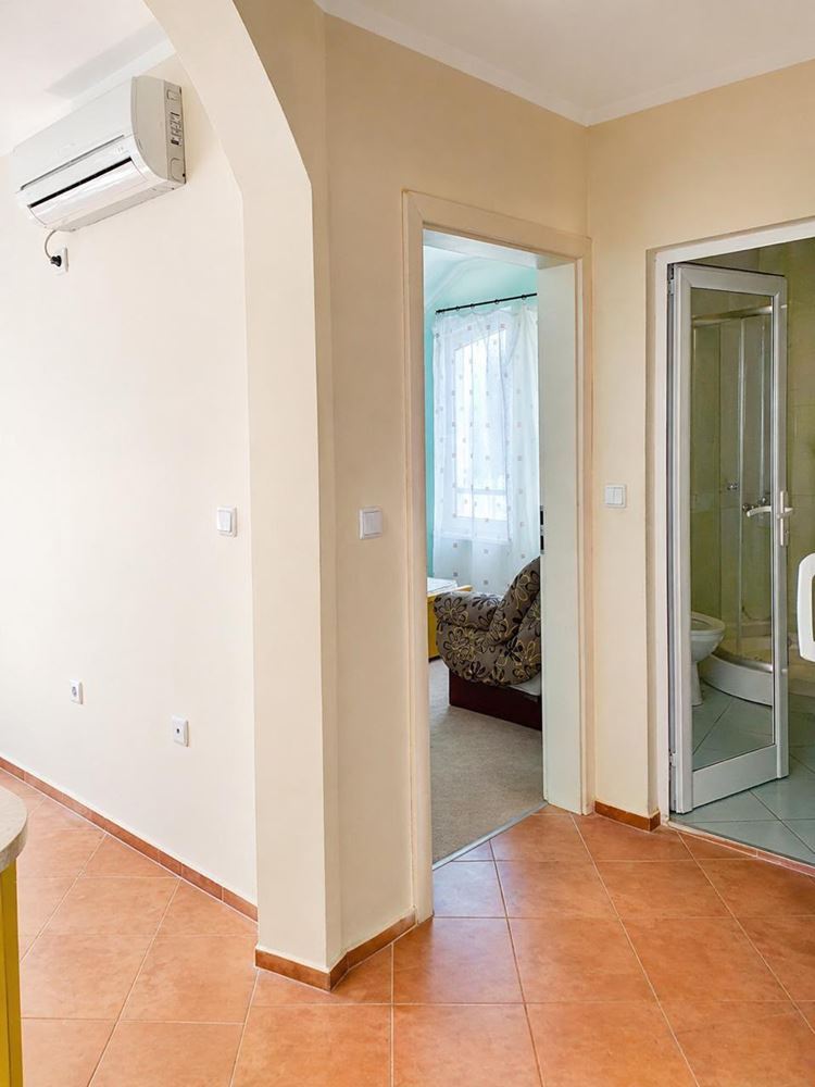 Apartmán se dvěma ložnicemi v první linii v Pomorie s působivým panoramatickým výhledem na moře