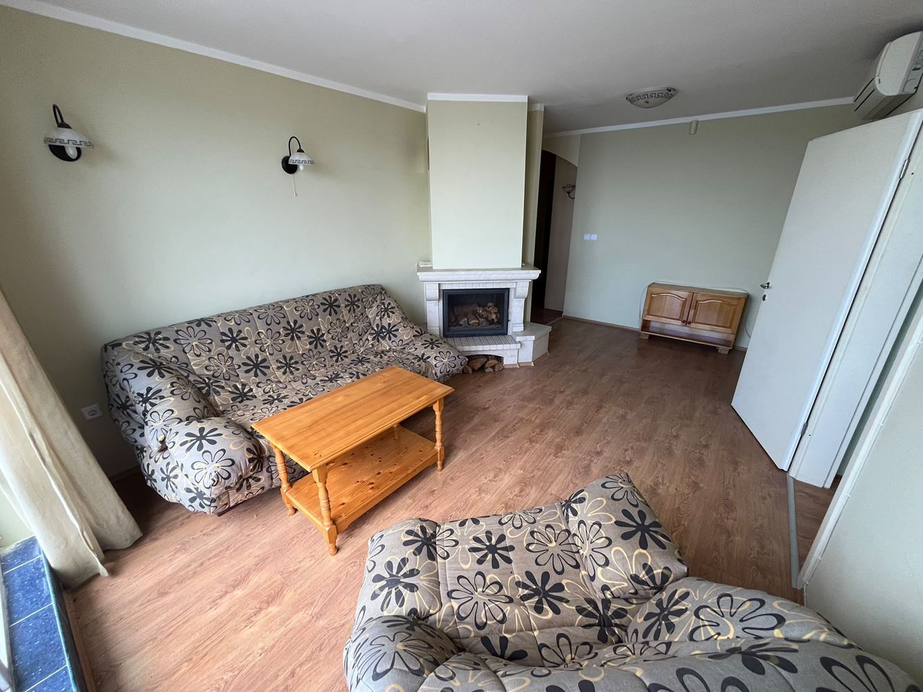 Apartmán se dvěma ložnicemi v první linii v Pomorie s působivým panoramatickým výhledem na moře