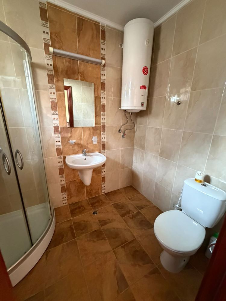 Apartmán se dvěma ložnicemi připravený k bydlení v pěkném komplexu v Nesebaru