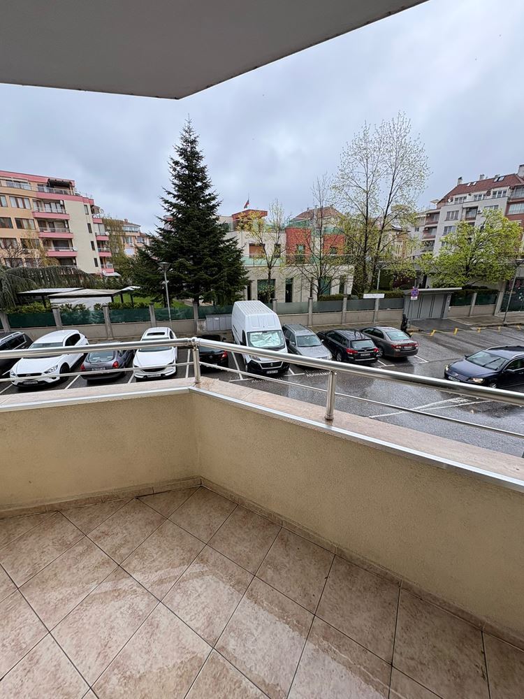 Prostorné plně zařízené studio v Pomorie – východní orientace a výborná poloha 400 m od moře