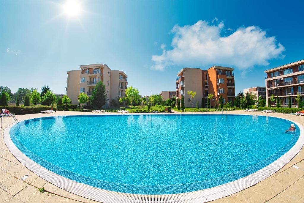 Jedno-ložnicový apartmán v Sunny Beach – útulnost, klid a zelené prostředí v krásném komplexu