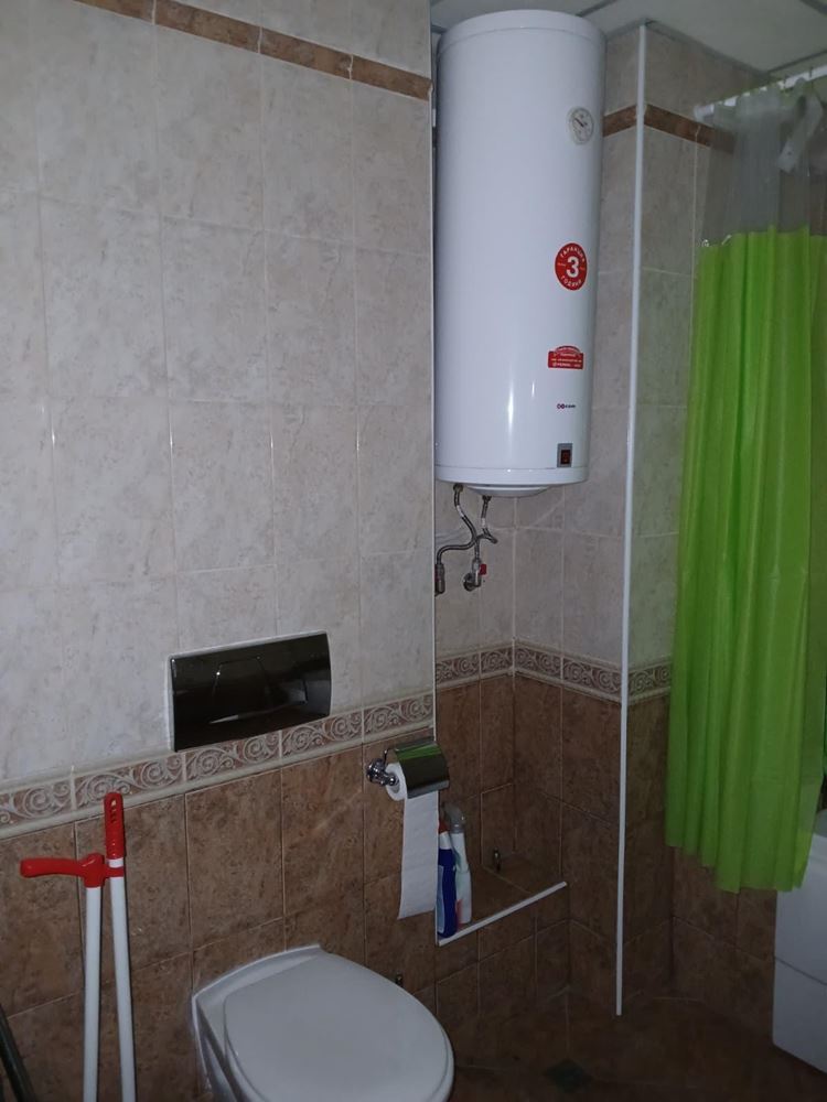 Atraktivní apartmán s jednou ložnicí přímo u moře v Pomorie – pohodlí, bazény a wellness