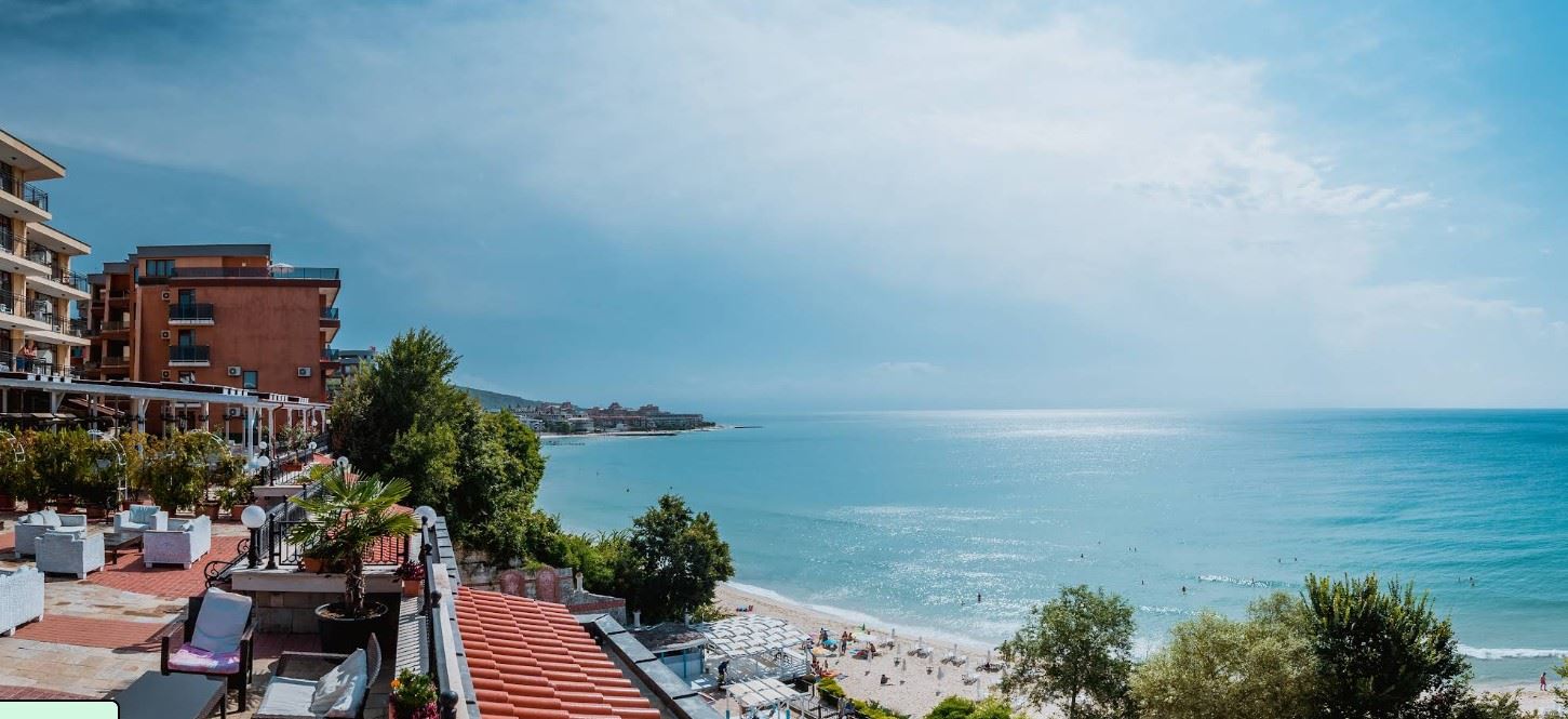 Apartmán s jednou ložnicí s panoramatickým výhledem na moře v první linii u moře ve Svatém Vlasu