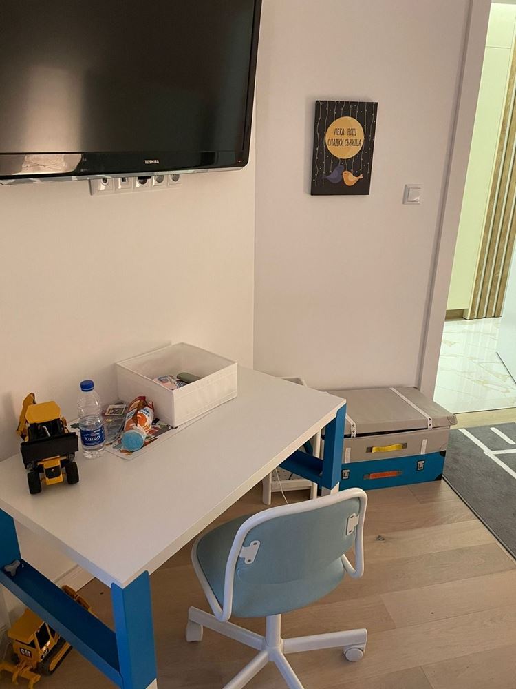 Prostorný pětipokojový apartmán s výhledem na moře v Pomorie – komfort, styl a funkčnost pro velkou rodinu