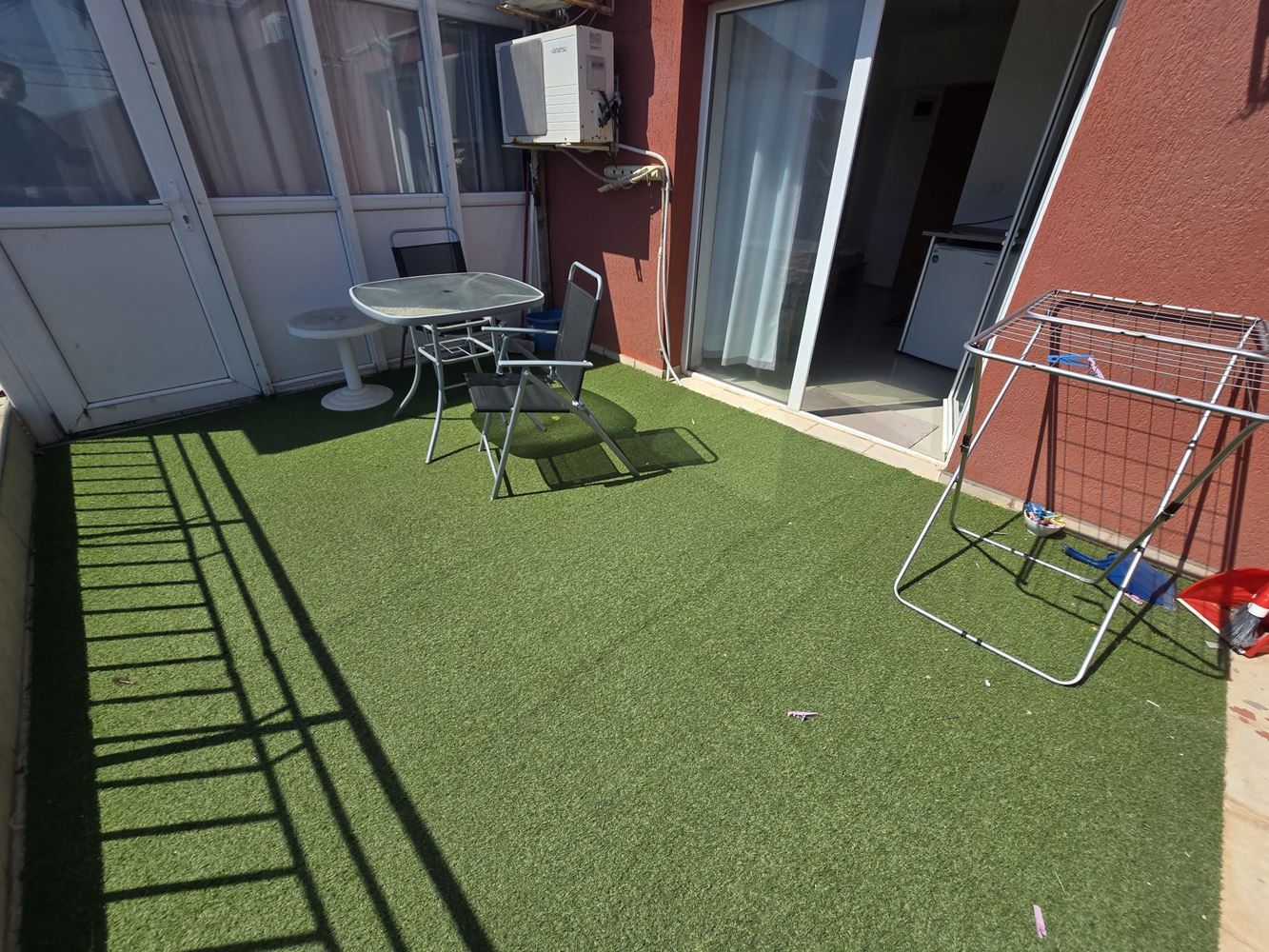 Moderní dvoupokojový byt (s jednou ložnicí) v Sunny Beach – styl, komfort a připravený k nastěhování