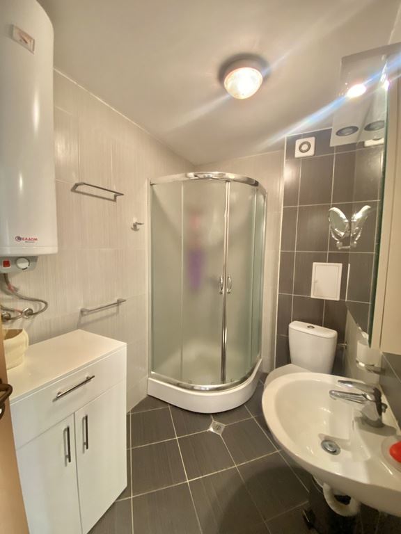Stylové studio na Slunečném pobřeží – připravené k bydlení nebo pronájmu, pár minut od pláže