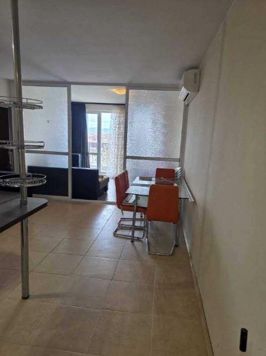 Prostorný apartmán se dvěma ložnicemi a výhledem na moře v Ravdě