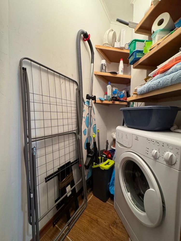 Prostorný apartmán se dvěma ložnicemi s panoramatickým výhledem na moře a hory – komfort, styl a klid uprostřed přírody