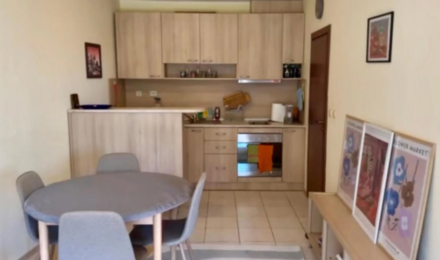 Prostorný apartmán se dvěma ložnicemi v první linii u moře v Ravdě – prostorný domov u moře s jedinečným výhledem