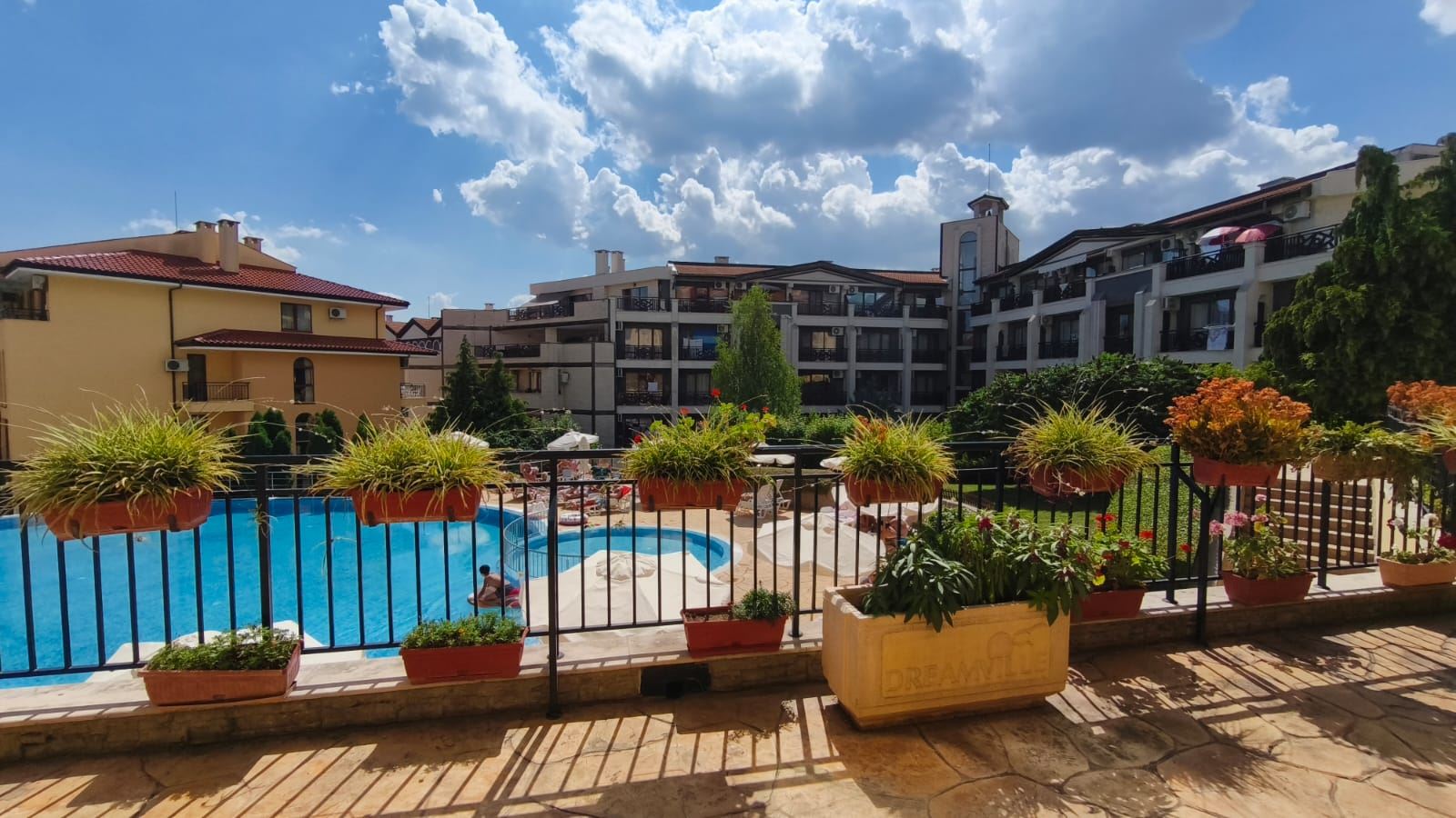 Prostorný apartmán se dvěma ložnicemi a výhledem na moře ve Sveti Vlas, 200 metrů od pláže