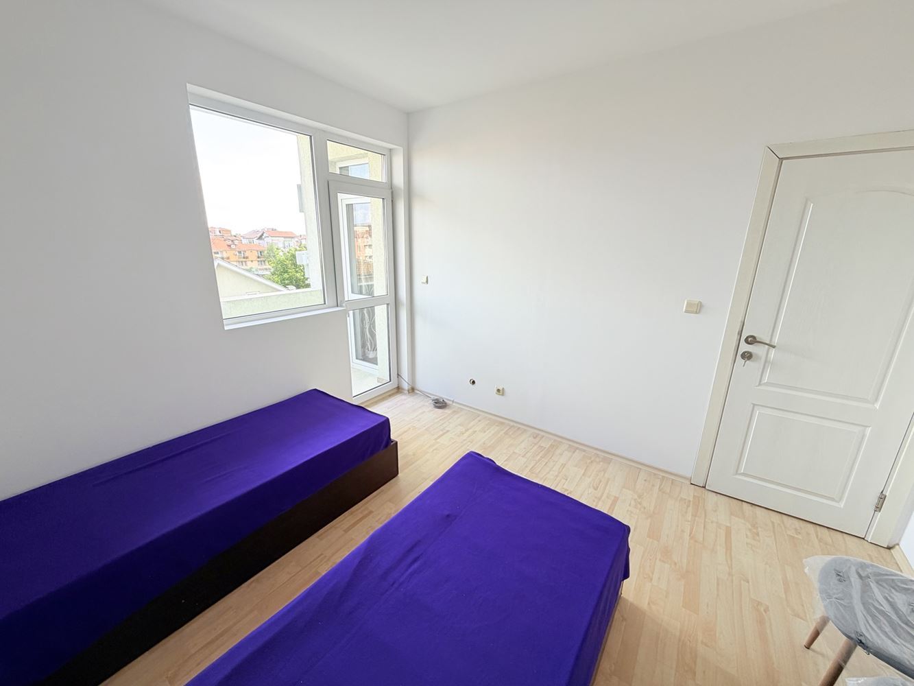Apartmán se dvěma ložnicemi v Ravdě s výhledem na moře a bez poplatku za údržbu! 