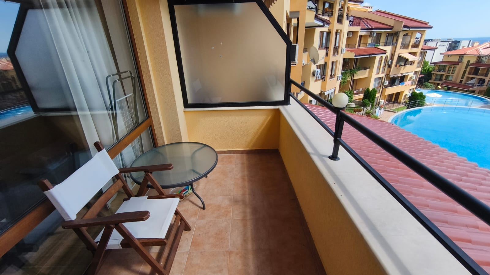 Prostorný apartmán se dvěma ložnicemi a výhledem na moře ve Sveti Vlas, 200 metrů od pláže
