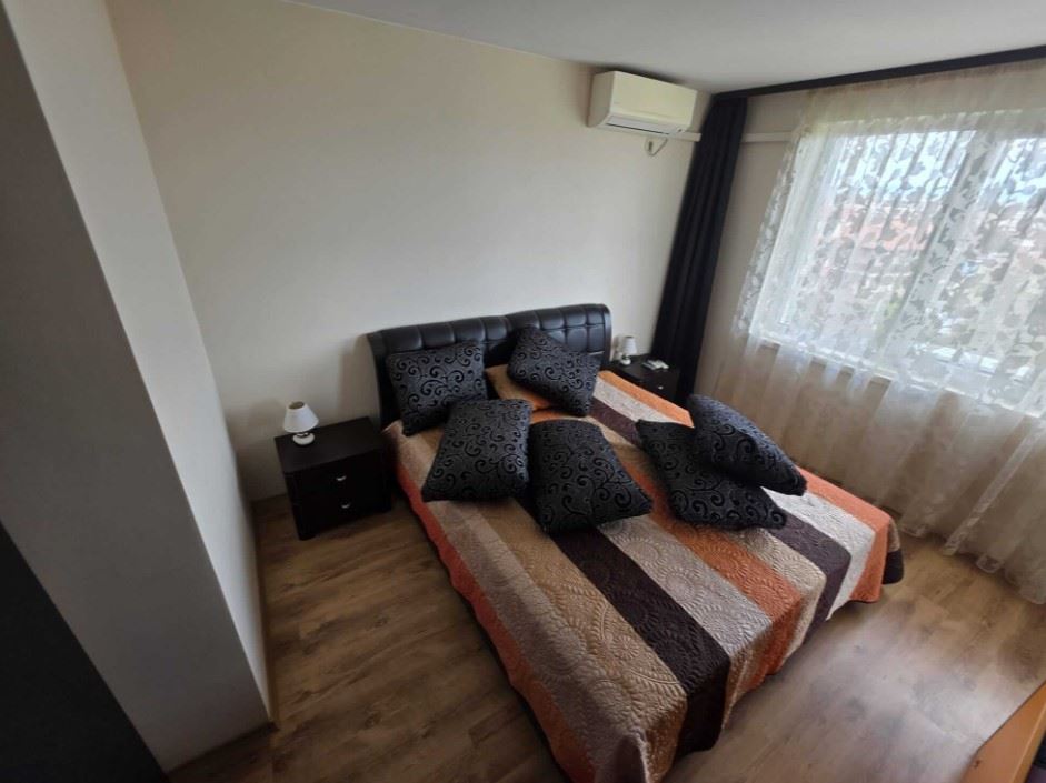 Prostorný apartmán se dvěma ložnicemi a výhledem na moře v Ravdě