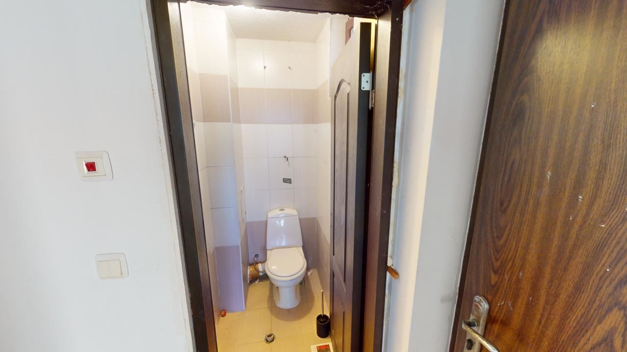 Prostorný byt se dvěma ložnicemi v blízkosti Slunečného pobřeží – moderní komfort a SPA vybavení po celý rok