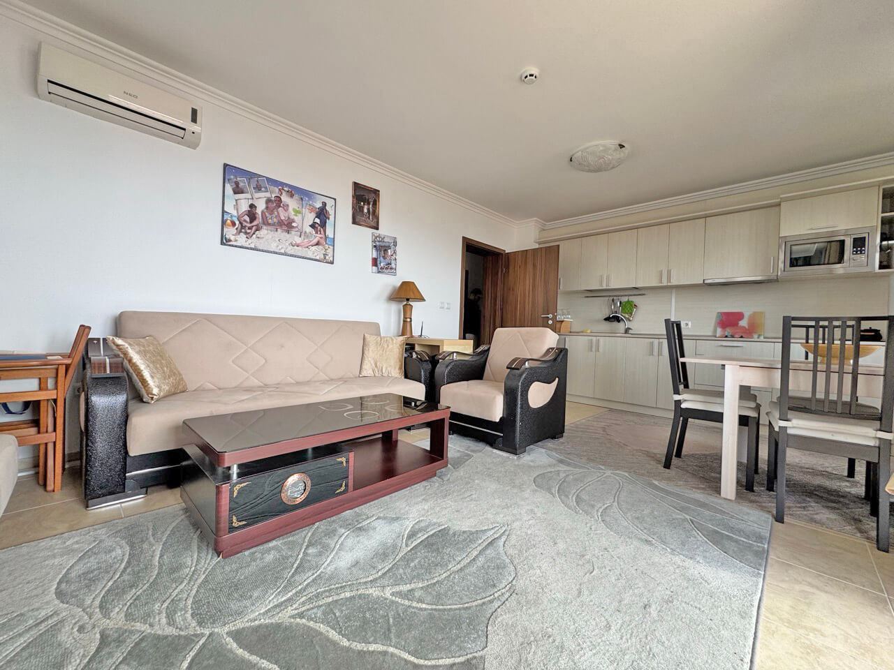 Prostorný byt se 2 ložnicemi v butik komplexu jen pár metrů od moře ve Sveti Vlas 