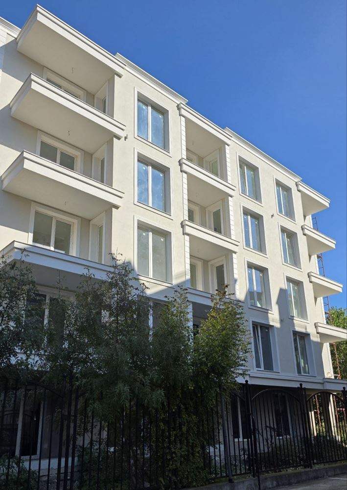 Moderní studio v nové budově – skvělá lokalita a bez poplatku za údržbu