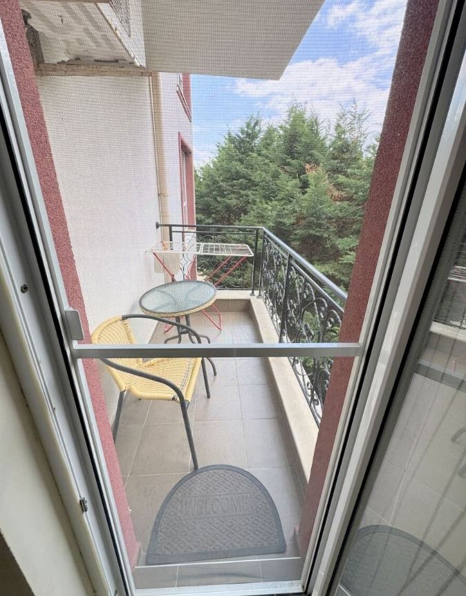 Mořský komfort a útulnost ve stylovém apartmánu s jednou ložnicí v Ravdě