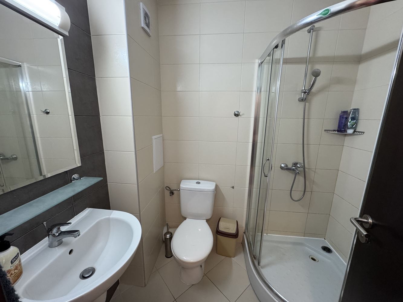 Apartmán s jednou ložnicí v moderním komplexu ve Sveti Vlas – útulná nemovitost připravená k nastěhování