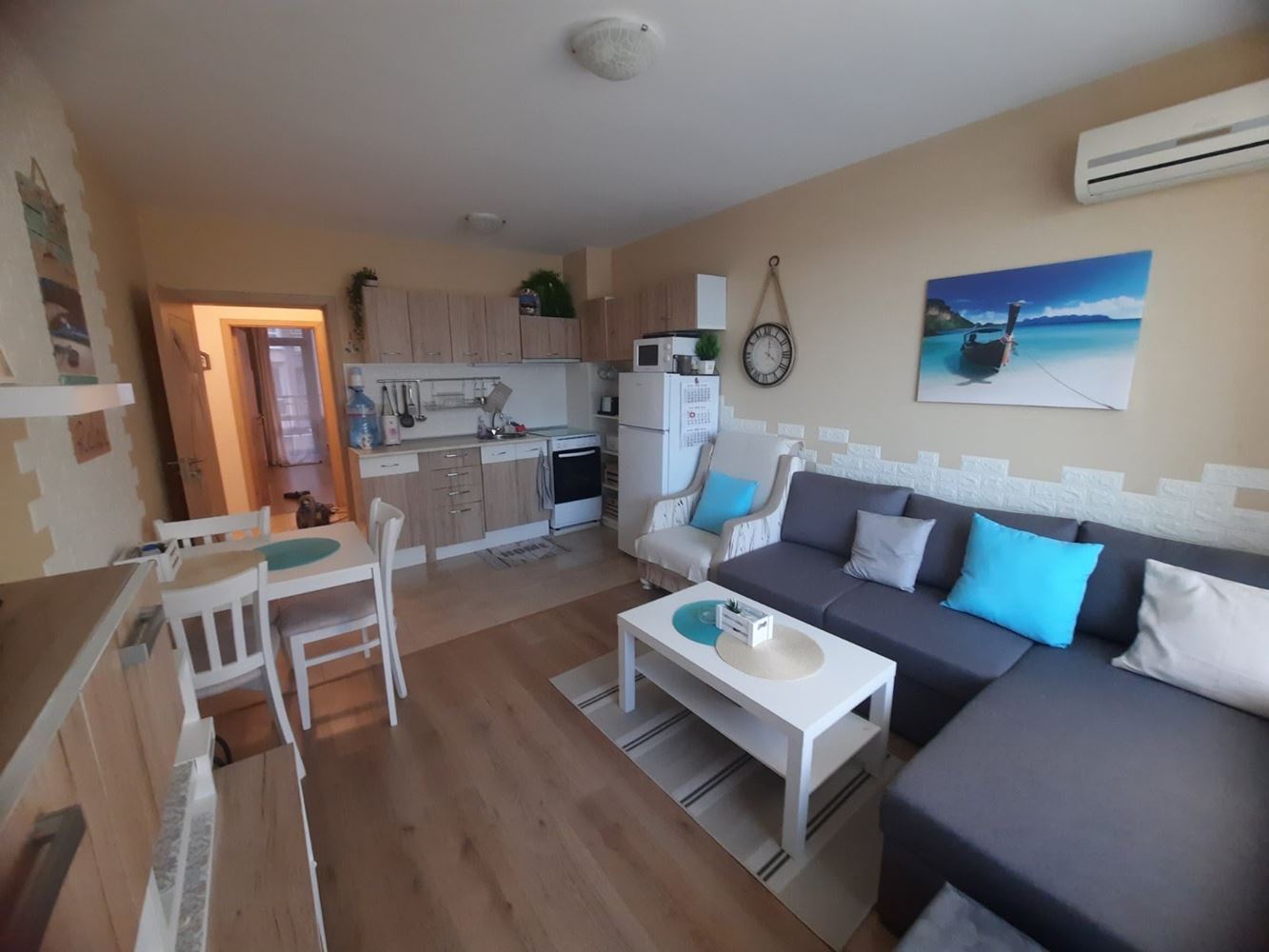Dvoupokojový apartmán s jednou ložnicí pouhých 300 metrů od moře v Pomorie