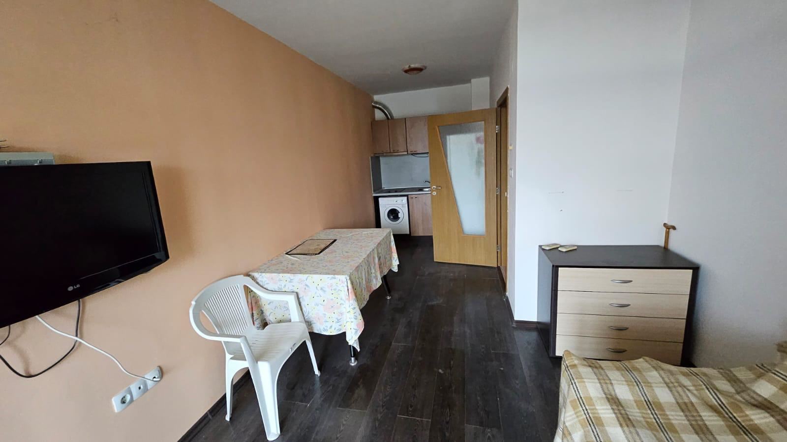 Prostorný apartmán s jednou ložnicí v moderním komplexu v srdci Slunečného pobřeží – skvělá investice a připraven k nastěhování